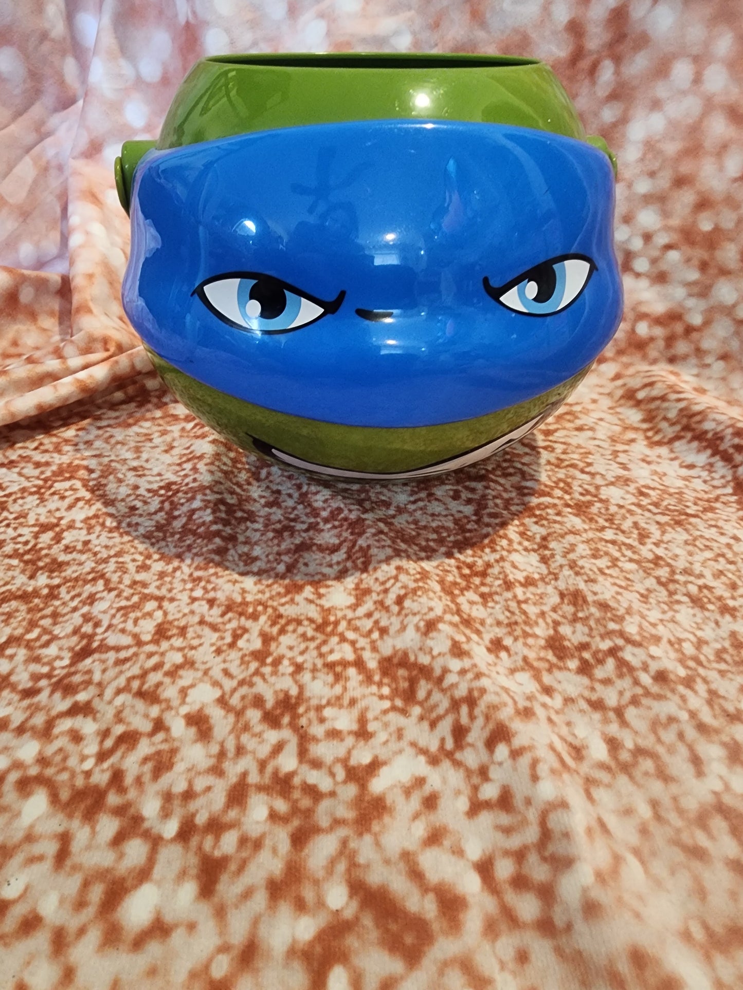 Leonardo TMNT Teenage Mutant Ninja Turtle Viacom Candy Carry Bucket Halloween
