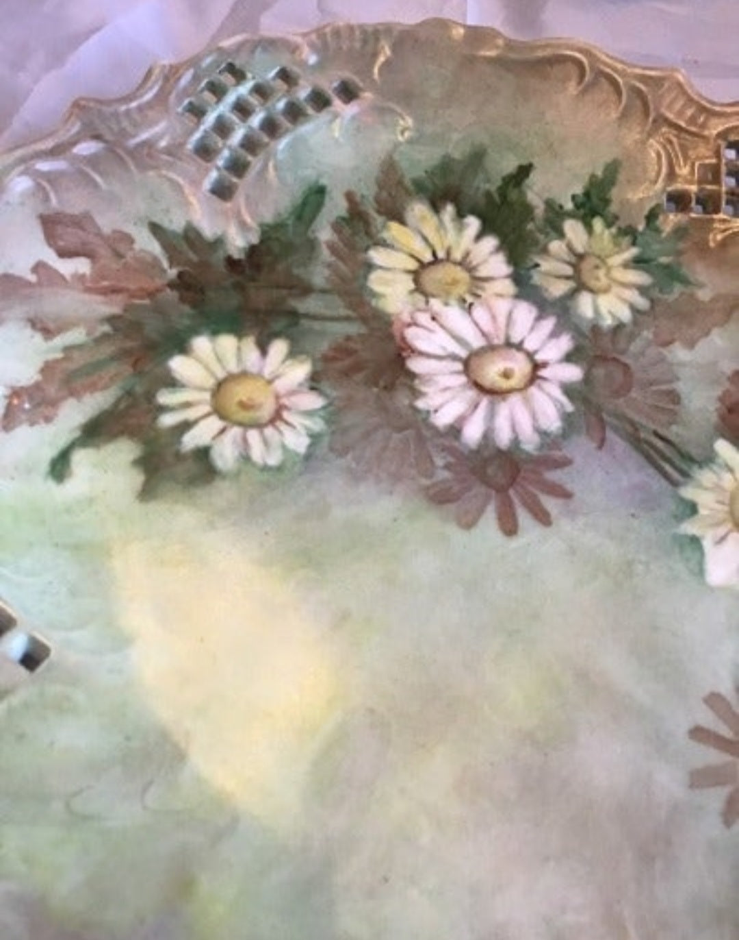 Antique plate with hand-painted Daisies Platter