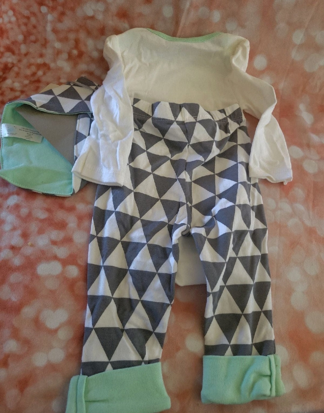 New 6-9 Months 3 piece outfit Panda onesie pants and bib