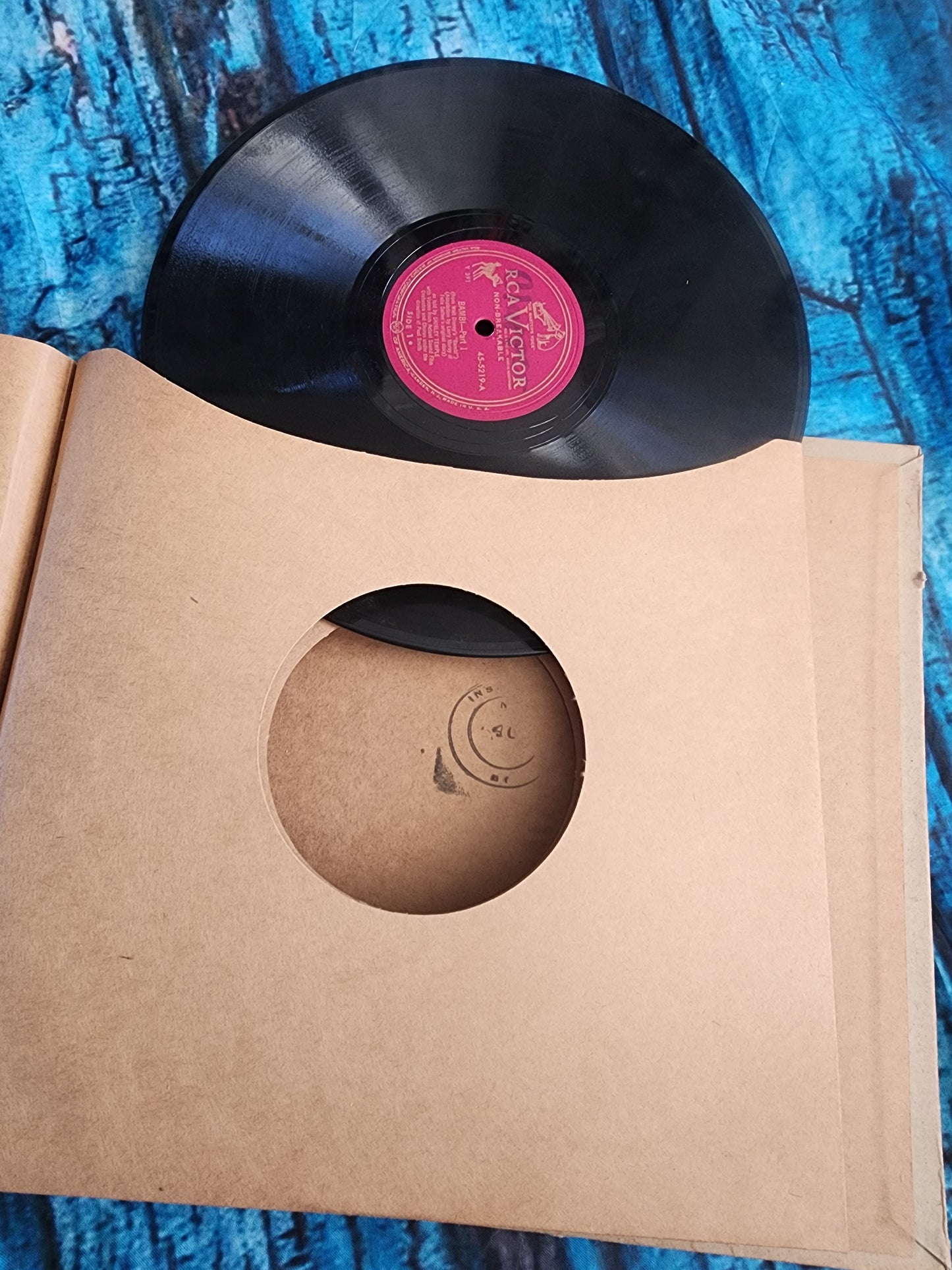 VTG RCA Victor Little Nipper Shirley Temple Tells the Story of Bambi (1949)