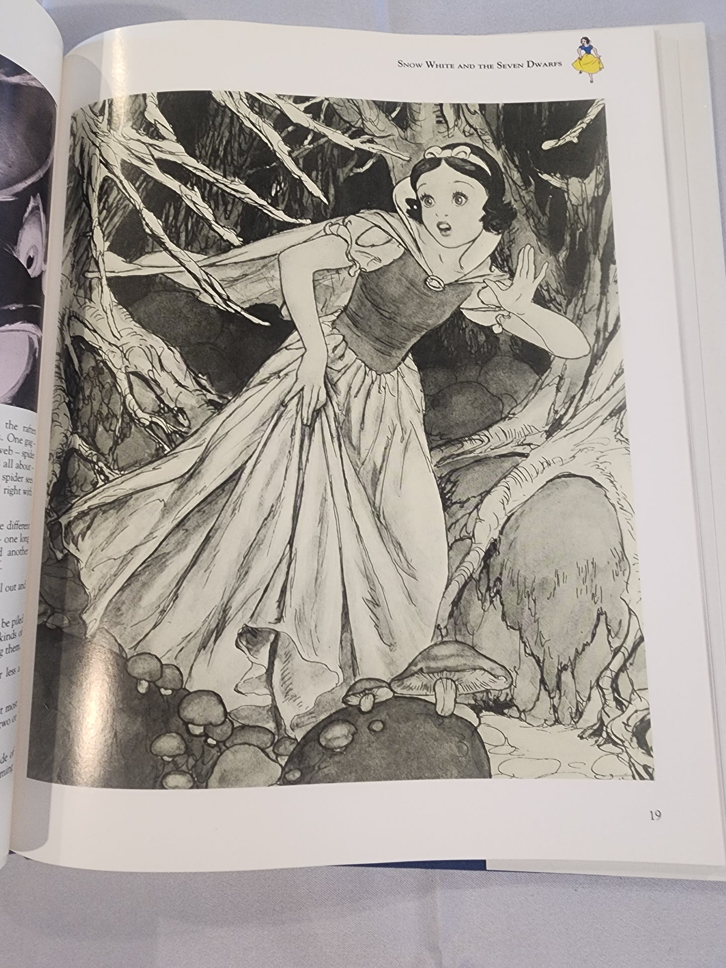 WALT DISNEY's  MASTERPIECE SNOW WHITE AND THE SEVEN DWARFS Film Making Book 1994