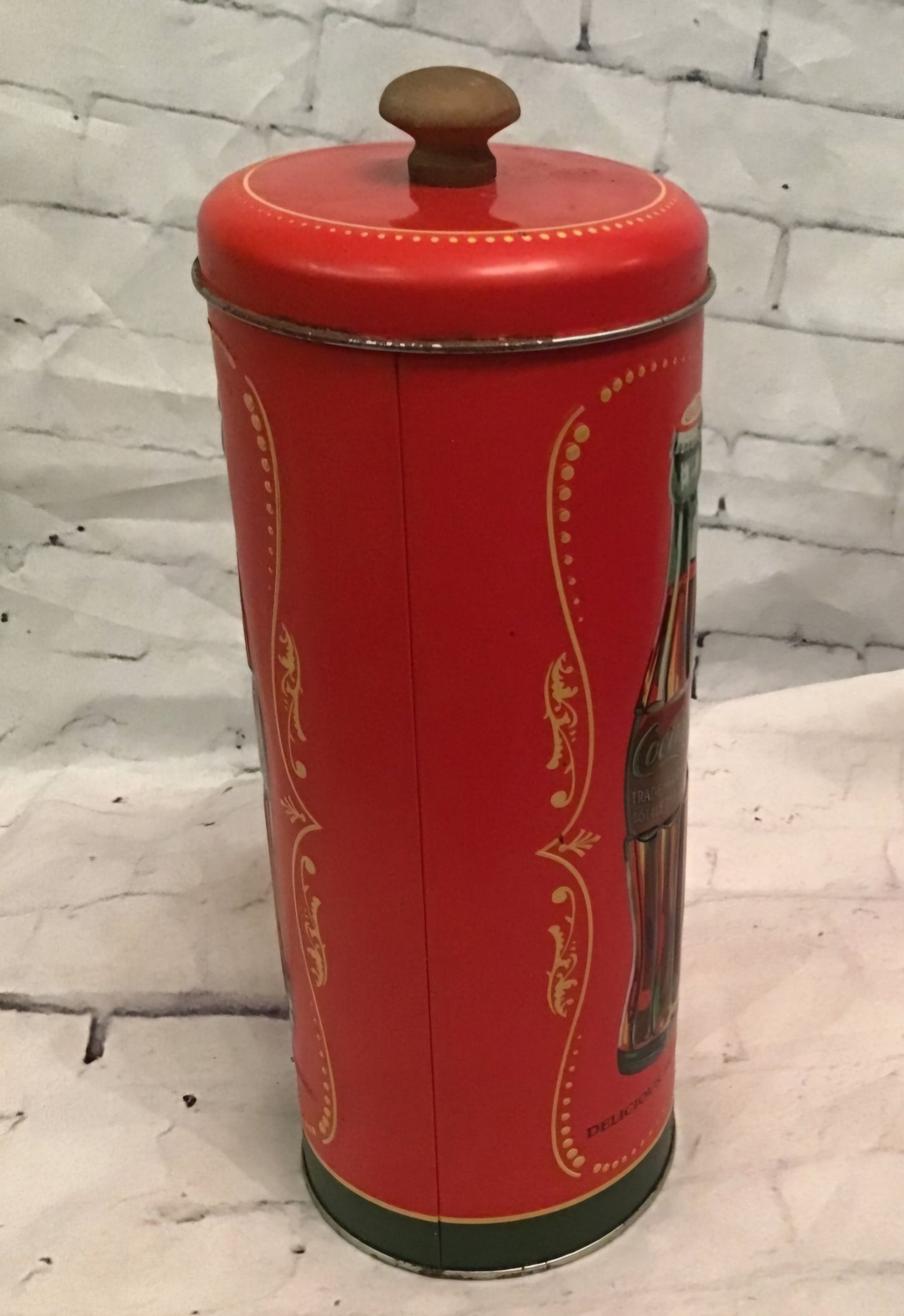 Vintage Tin Coca Cola straw holder has a little rust on rim of top