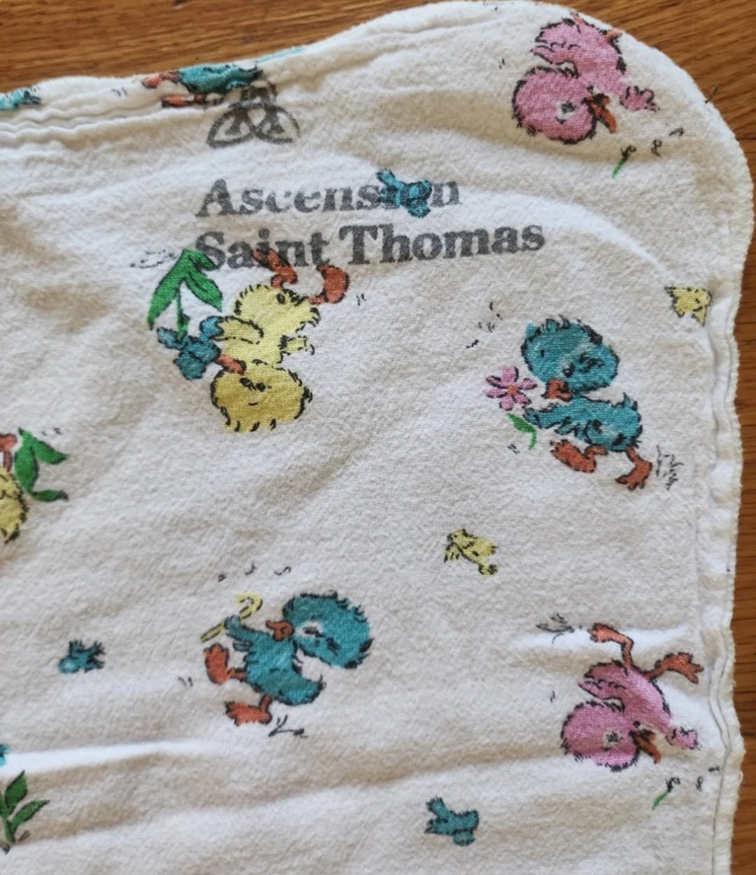 Vintage 1990s  Ducks Baby Receiving Blanket 32.5 x 32.5" St. Thomas Hospital