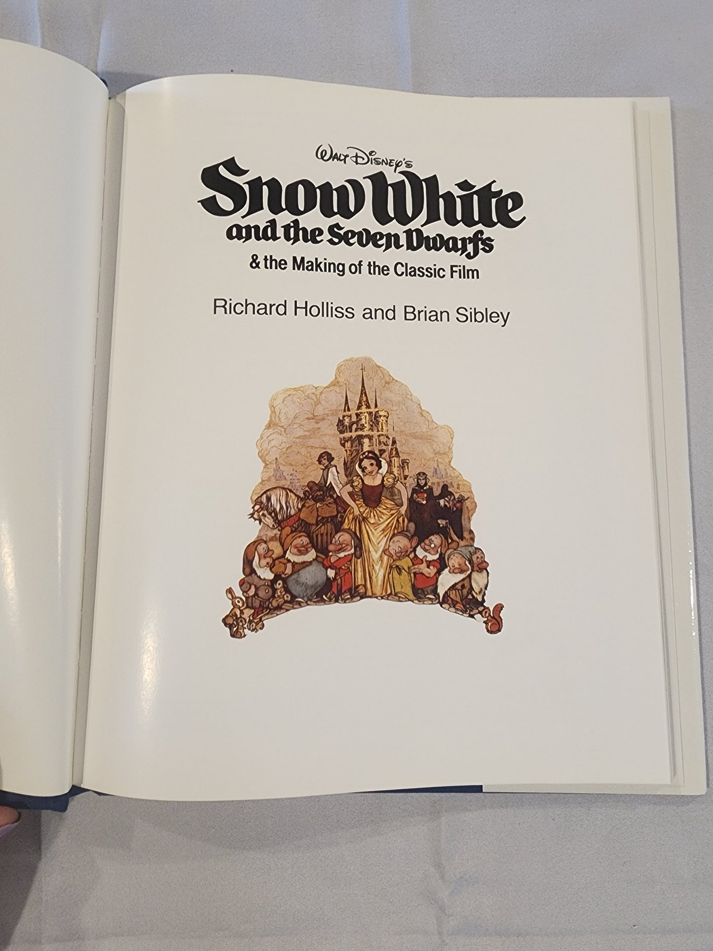 WALT DISNEY's  MASTERPIECE SNOW WHITE AND THE SEVEN DWARFS Film Making Book 1994