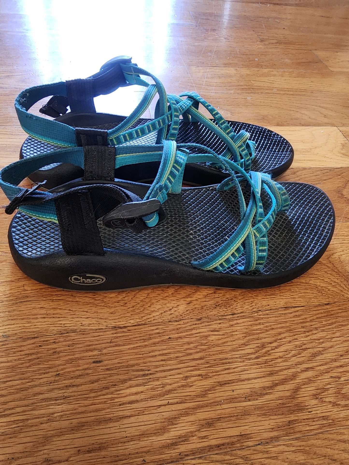 Women's Chaco ZX/2 Yampa River sandals in blue and green, size 10