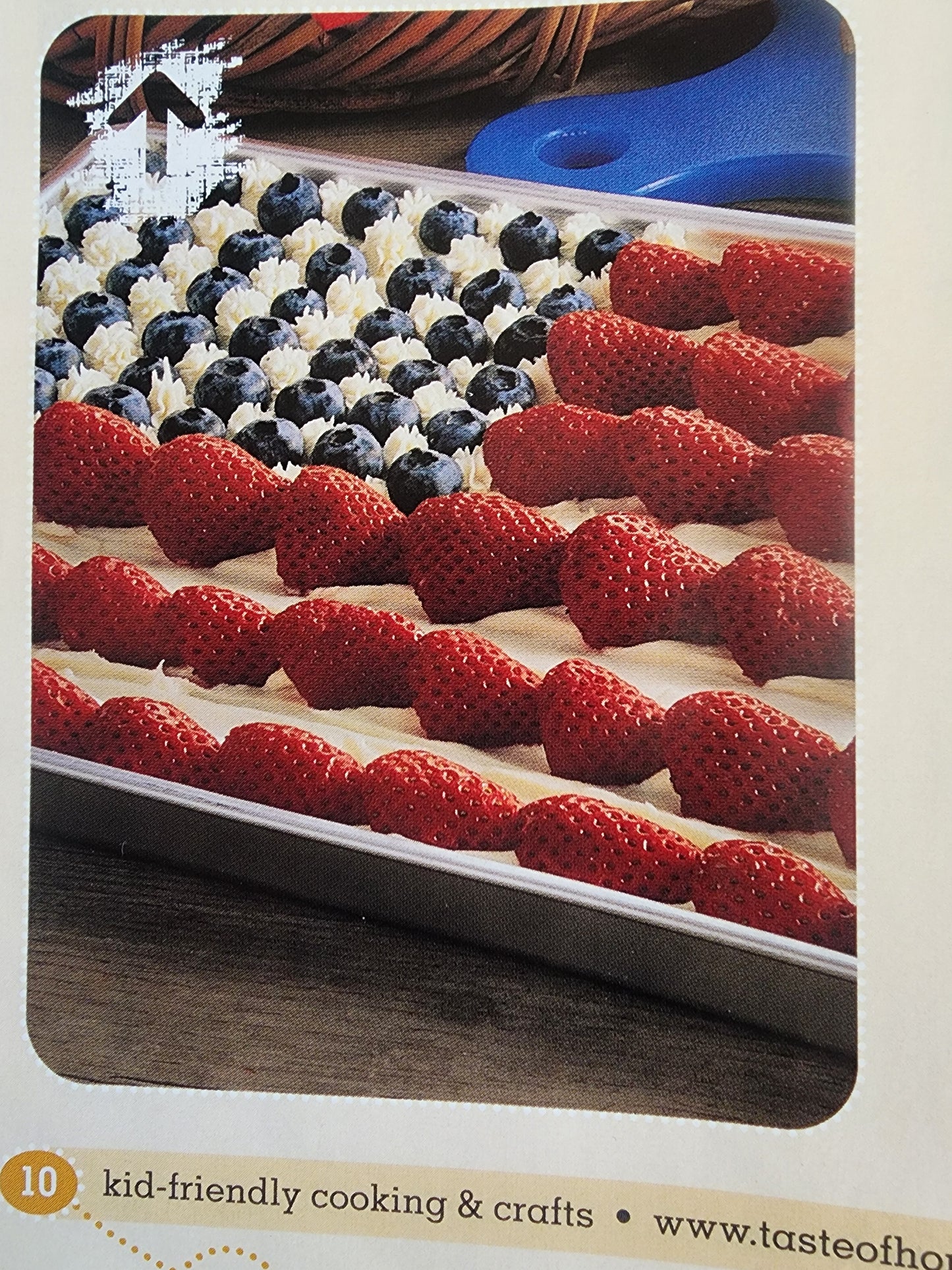 Taste of Home Kid Friendly cooking & crafts 114 kid-approved recipes & 23 fun crafts.