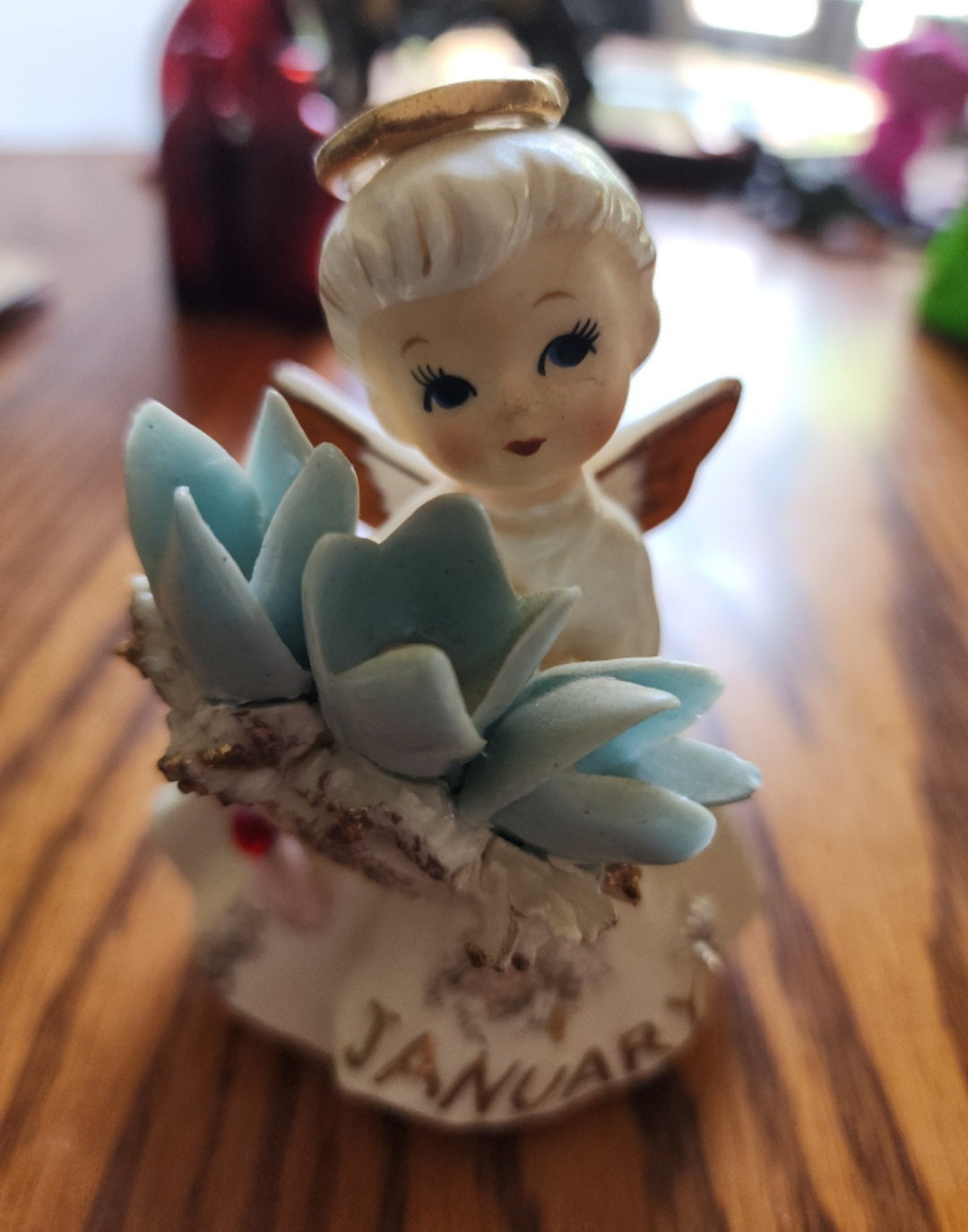 50's LEFTON January ANGEL figurine Japan 489 Snowdrop Garnet aprox 4.5" tall