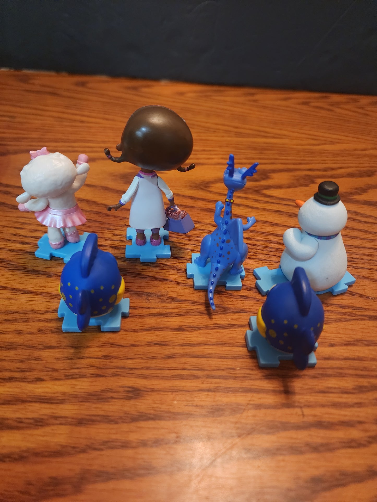 Lot of 6 Doc Mcstuffins miniature figurines Chilly, squeezres, lamb. Dragon