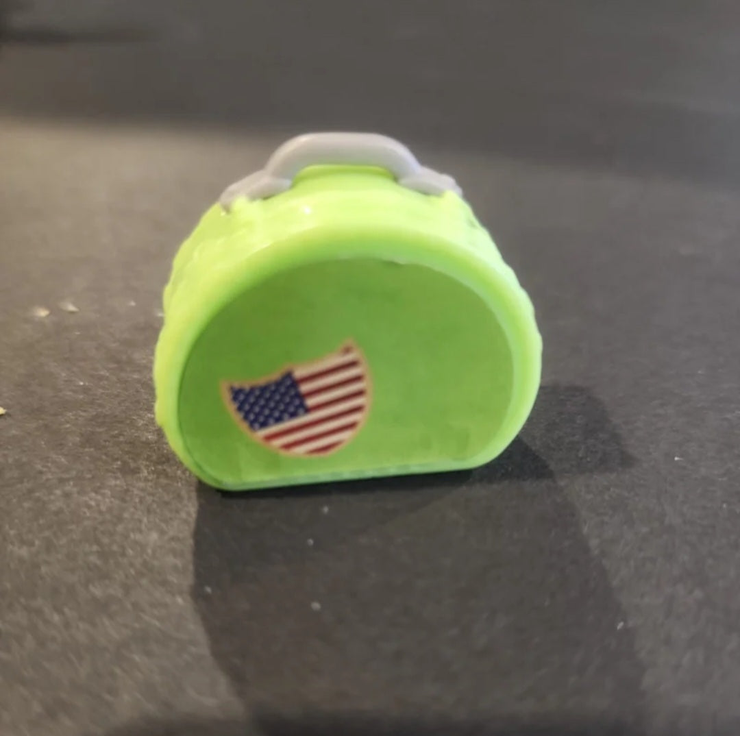 5 Barbie Doll Outfits & American Flag Suitcase Luggage Set