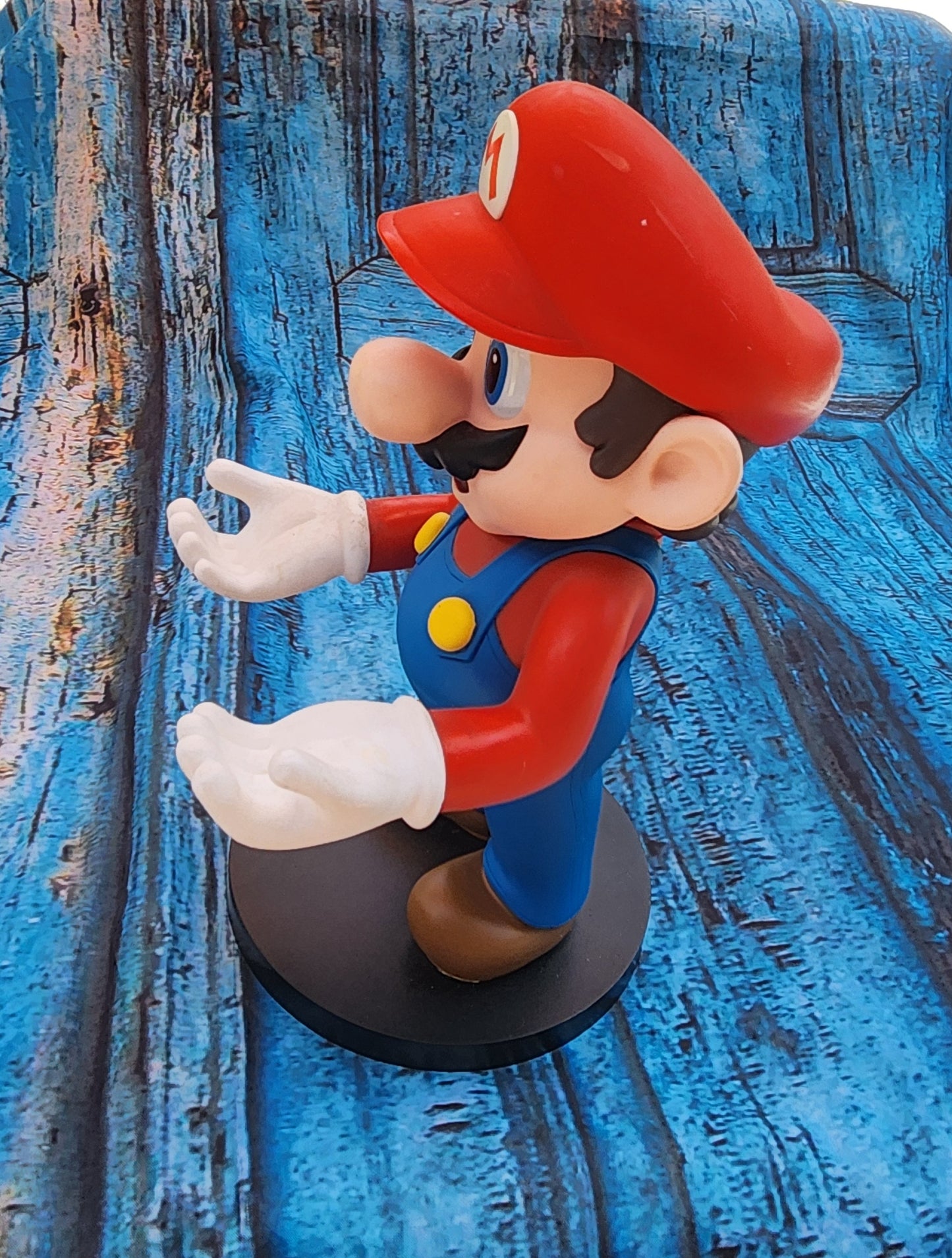 Mario Super Mario 12" Figure Statue NINTENDO DS HOLDER 2011.