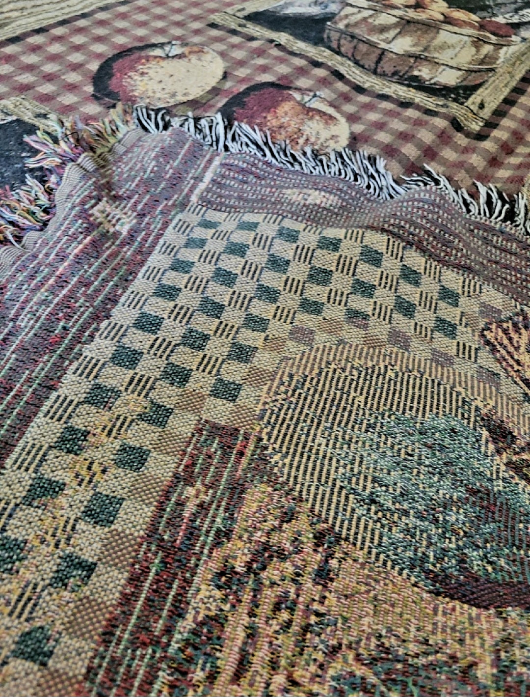 Rustic Apple theme Fall Throw Blanket