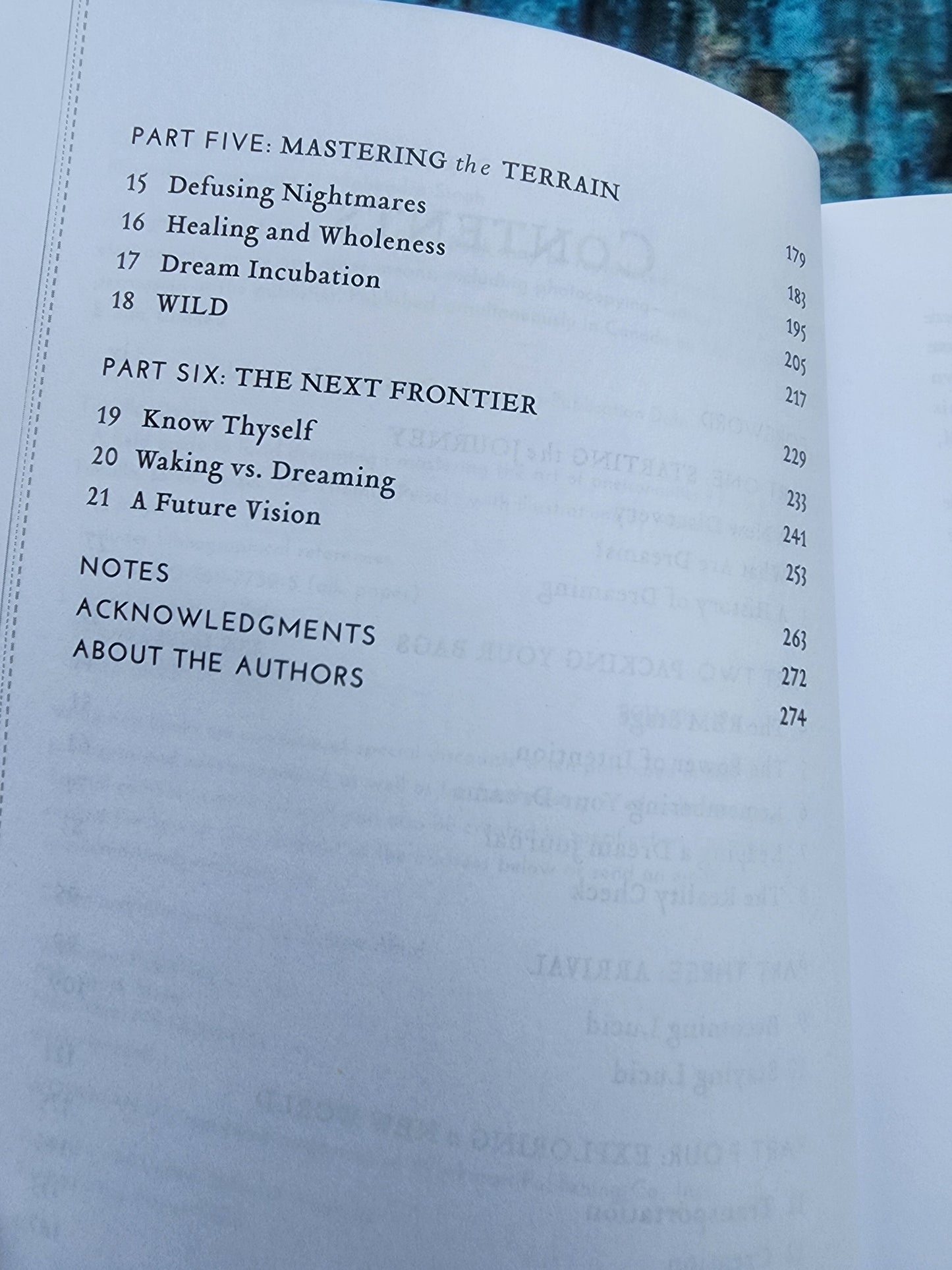 A Field Guide to Lucid Dreaming : Mastering the Art of Oneironautics softcover book