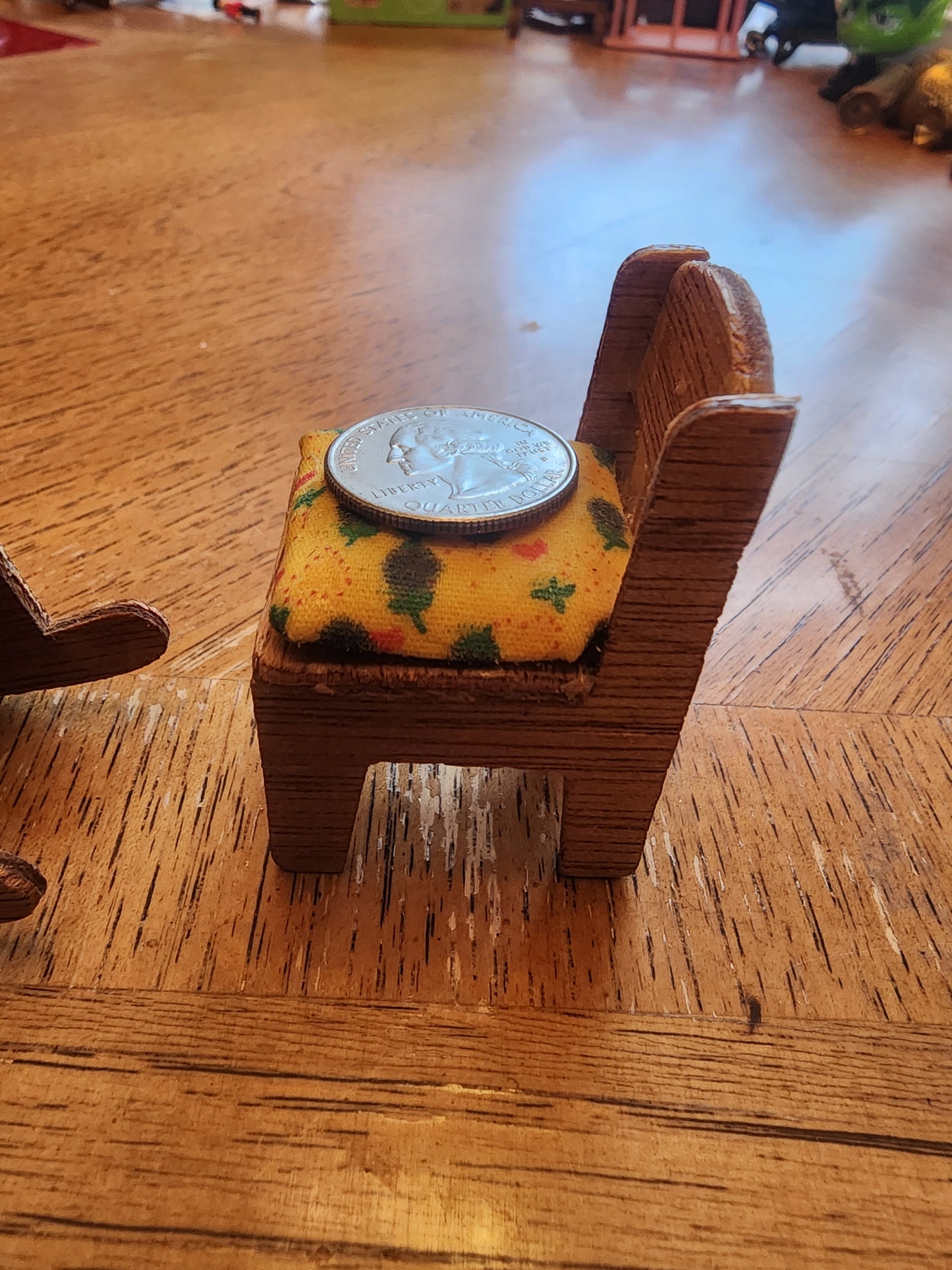 Ma's & Pa's Chair & Rocking Chair for doll house