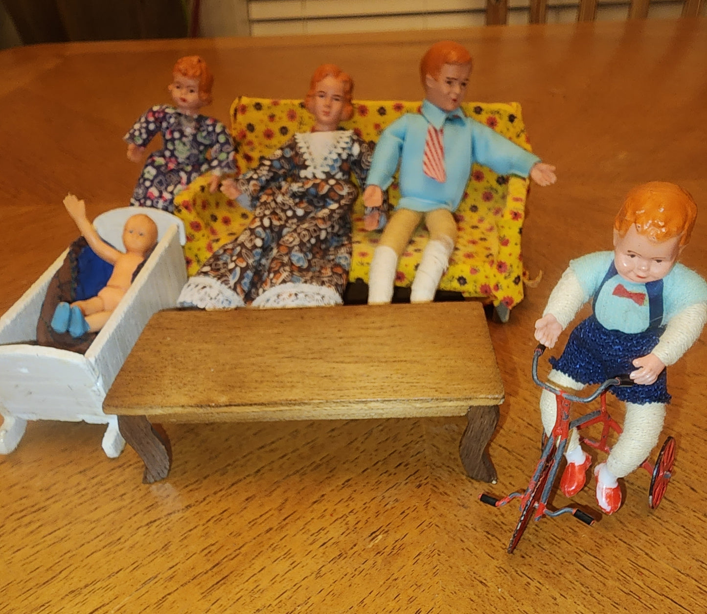 Vintage German Caco Dolls Family of 5 with furniture