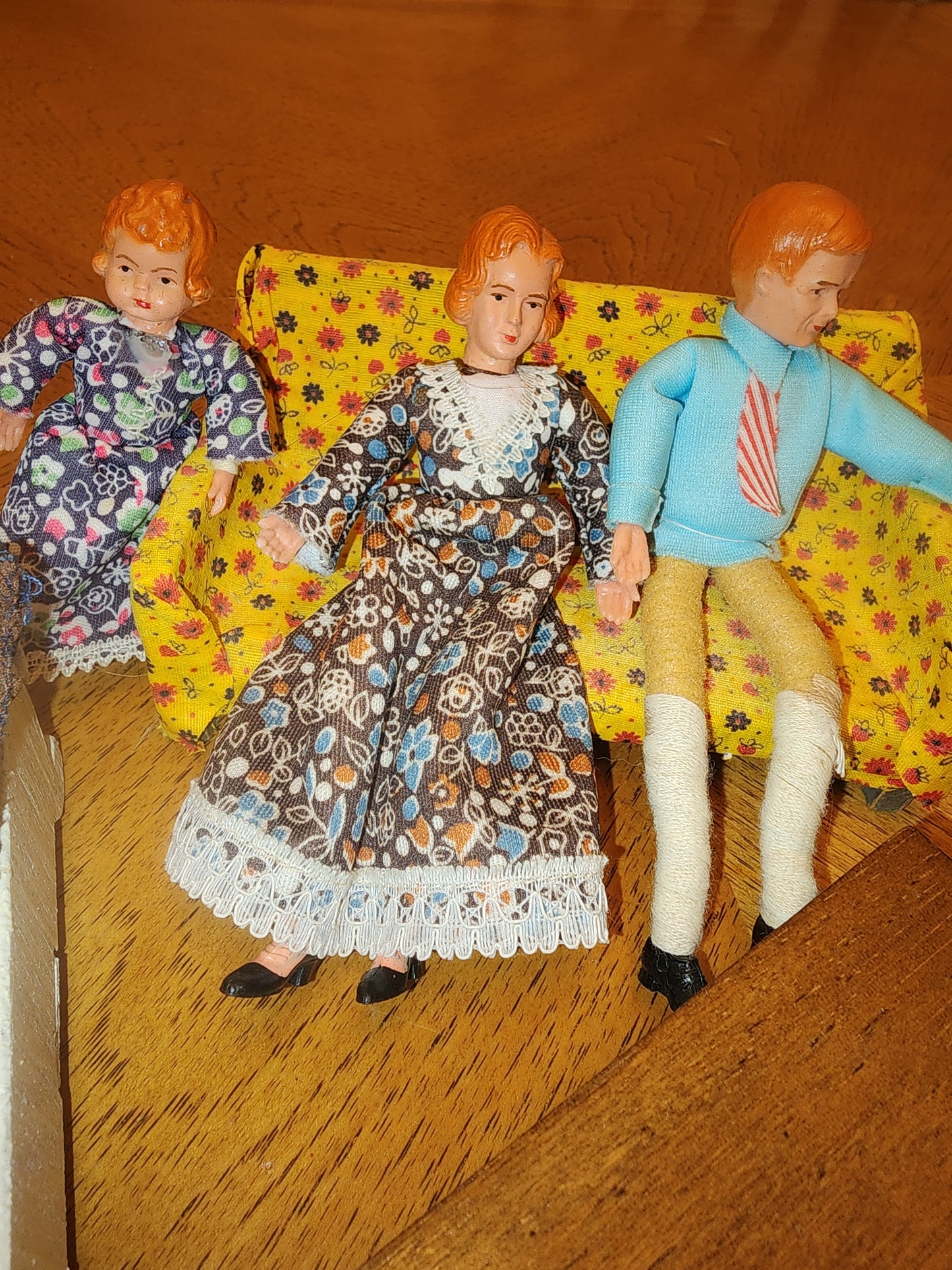 Vintage German Caco Dolls Family of 5 with furniture