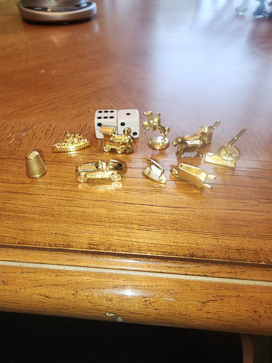 1998 Monopoly Deluxe Edition - replacement Parts- 10 Gold Token