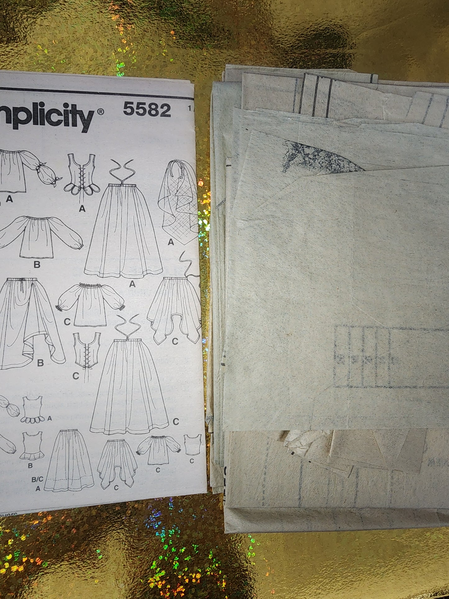 SIMPLICITY 5582 Renaissance  Costume Pattern P5 12 14 16 18 Partially cut to s18