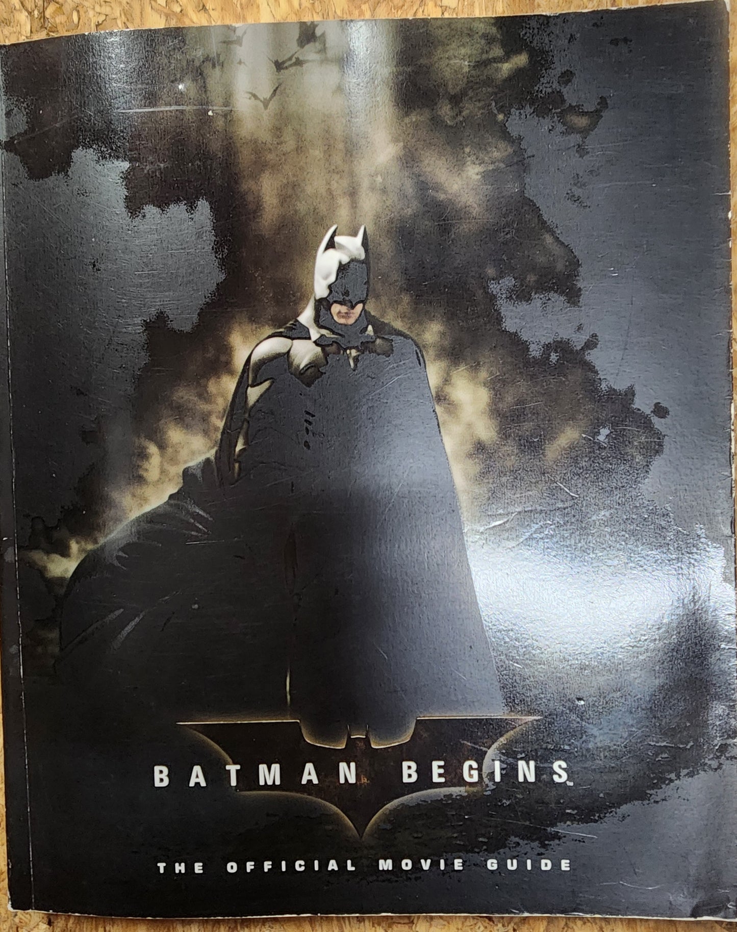 Batman Begins : The Official Movie Guide by DC Comics Staff (2005, Trade.