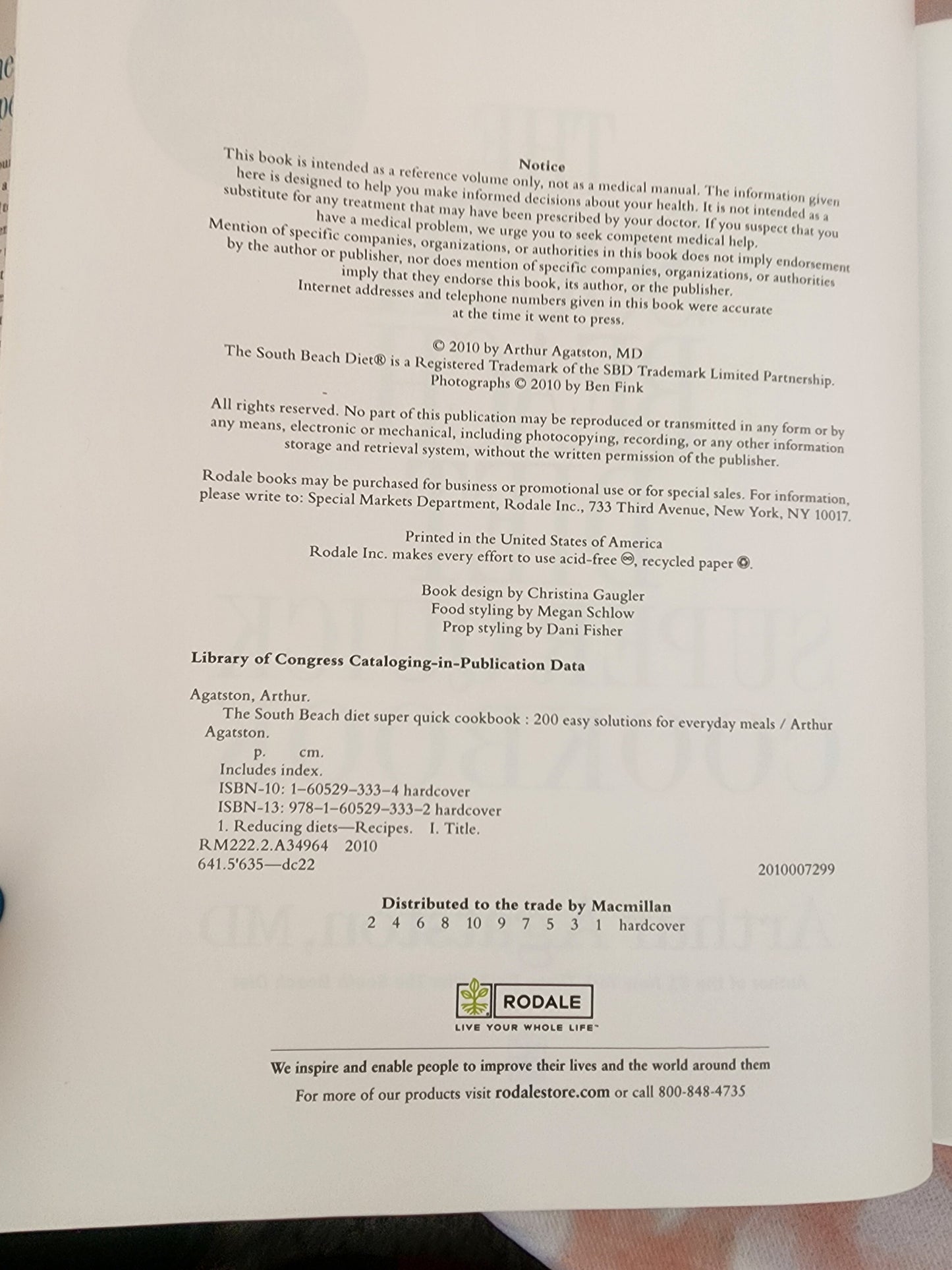 The South Beach Diet Super Quick Cookbook: 200 Easy Solutions for Everyday Meals
Book by Arthur Agatston