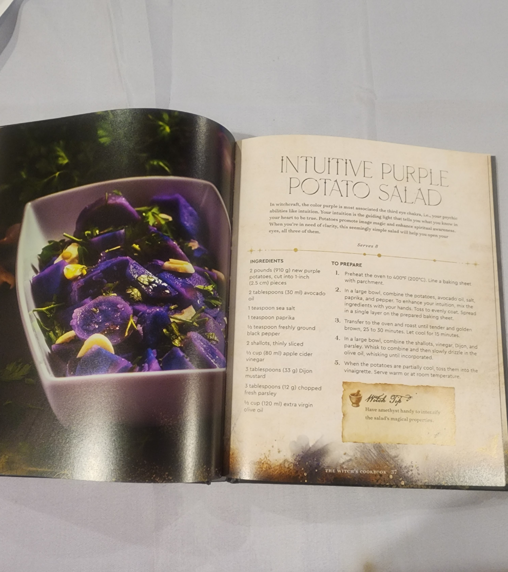 The Witch's Cookbook: 50 Wickedly Delicious Witchcraft-Inspired Recipes HB Book