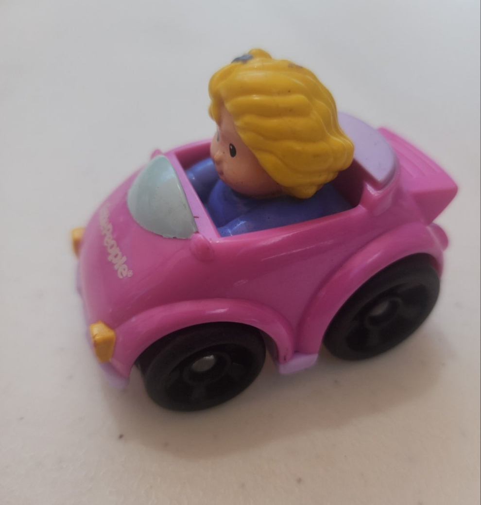 Fisher Price Little People Sarah Lynn Pink Car