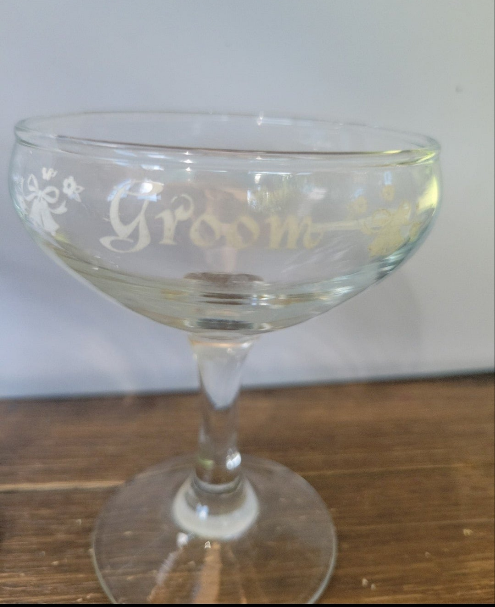 VINTAGE 1973 Toast the Bride & Groom Wine Glasses for your Wedding