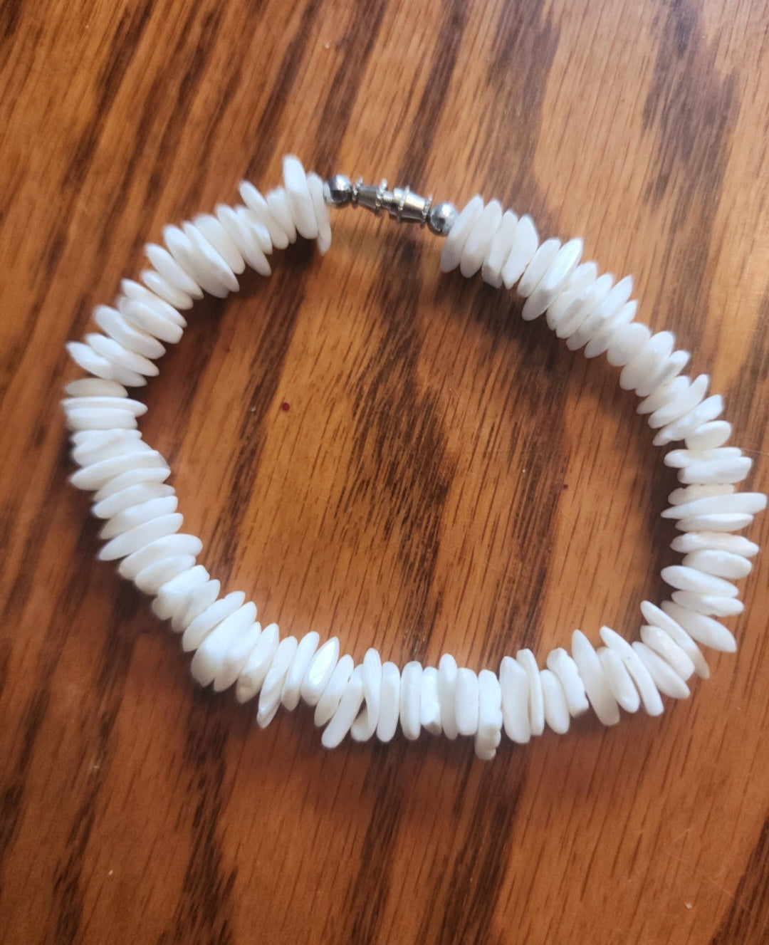 Vintage Hawaiian White Puka Shell Chip Choker and Bracelet  Barrel Screw Clasp