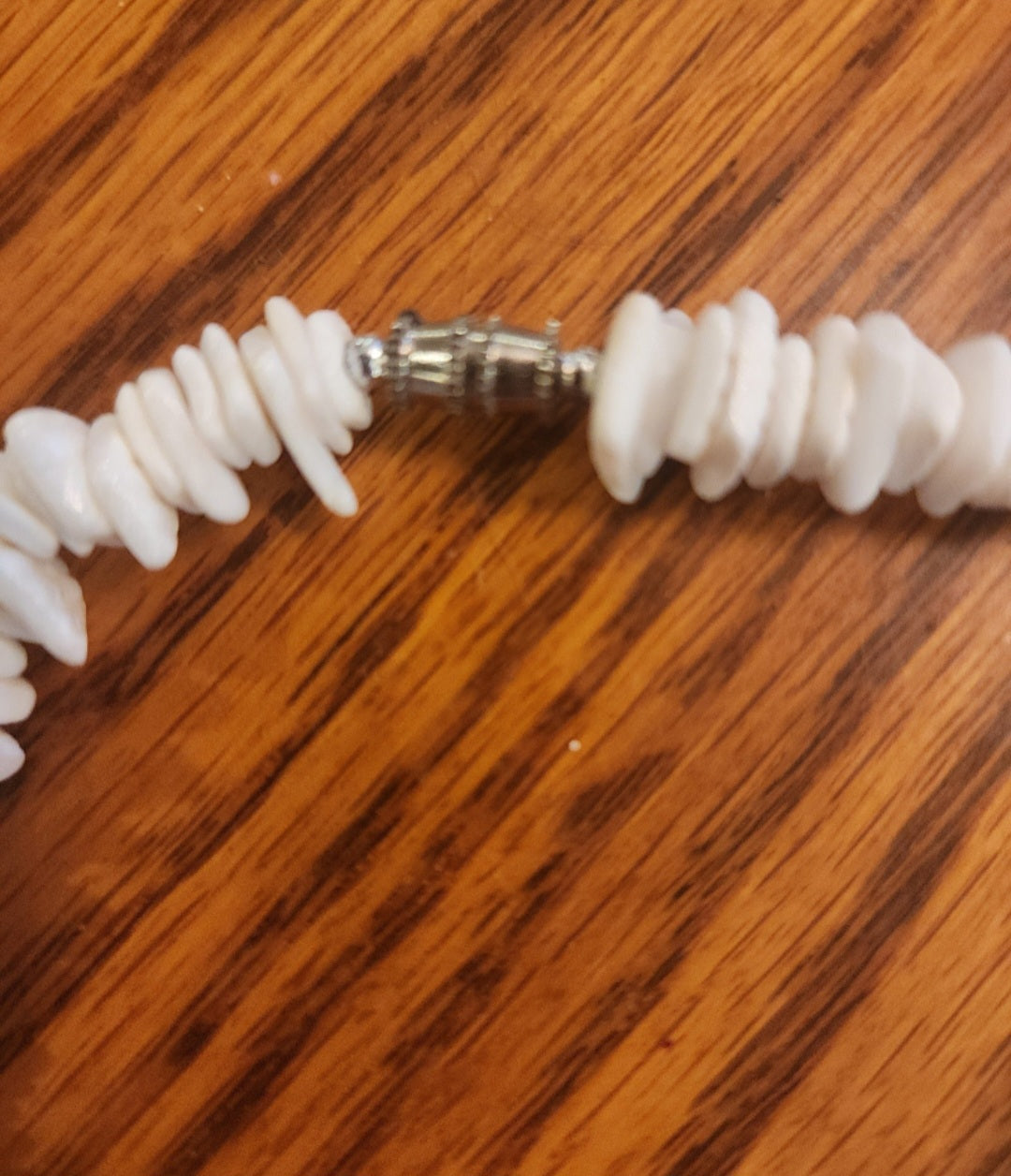 Vintage Hawaiian White Puka Shell Chip Choker and Bracelet  Barrel Screw Clasp