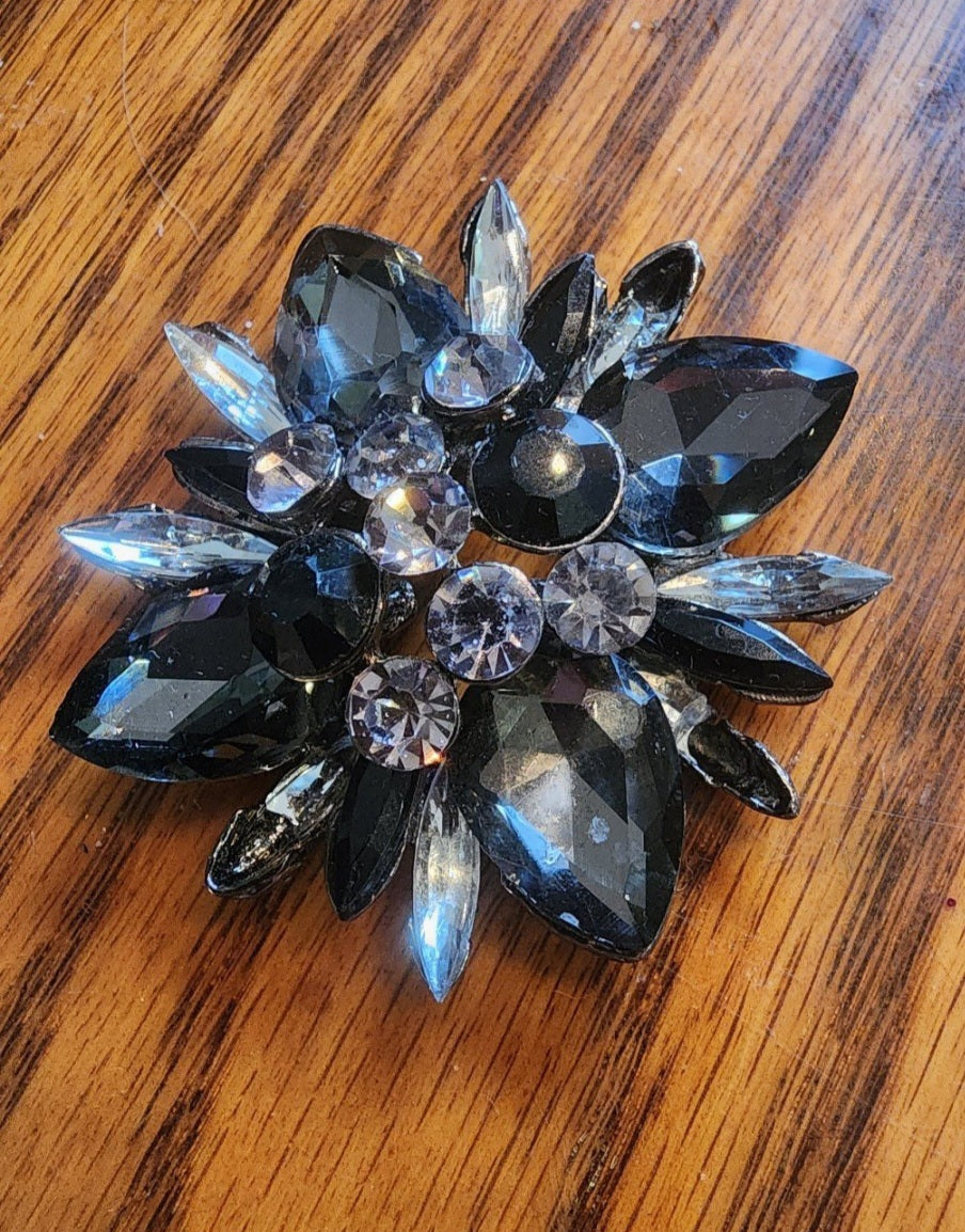 Black Faceted Beaded Brooch has no pin or clip but could be added to make a pin or hair clip.  Very Elegant.