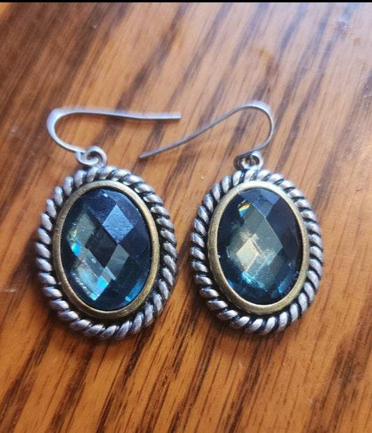 Vintage Earrings from 90s with a Teal Jewel and silver tone