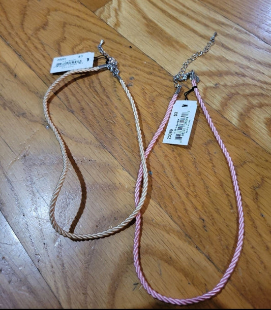 2 Necklace chokers Green and Pink