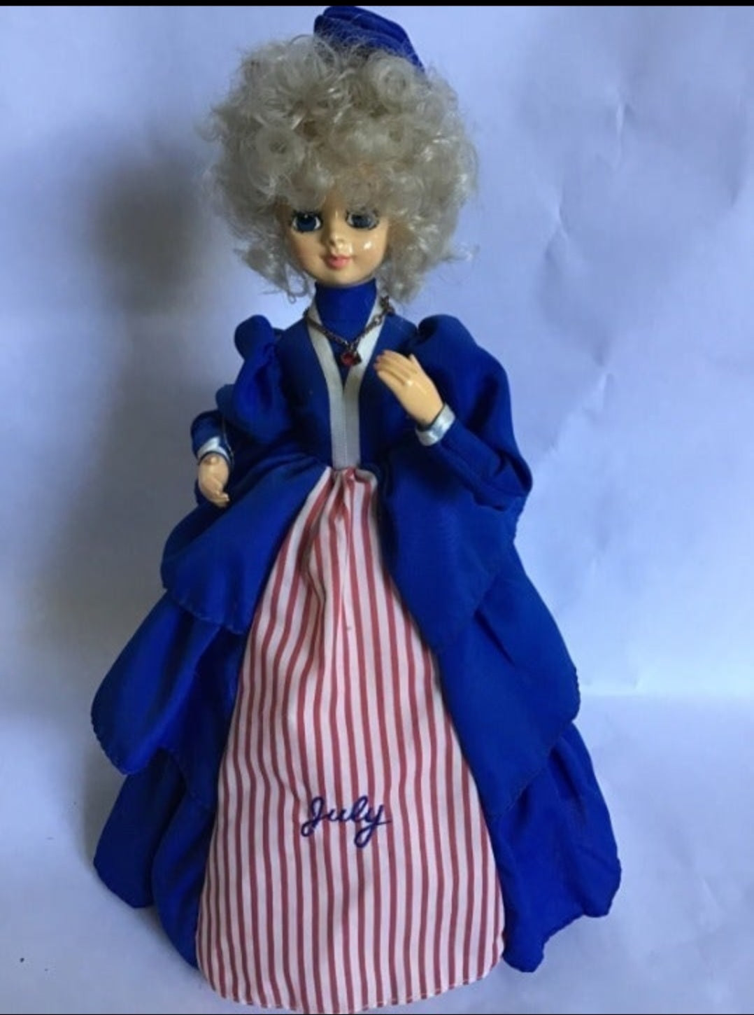 Collectible 1986 Brinn's Musical July Calendar Doll. Jan22_14:13