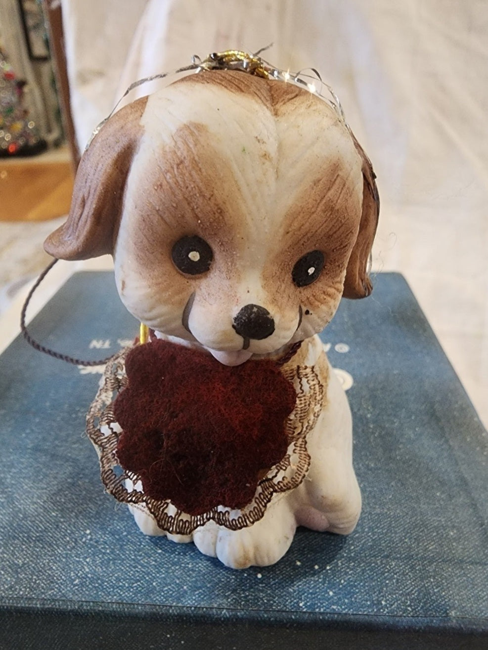 Valentine Holiday Bell 3” puppy figurine Vintage porcelain L'il Chimer Jasco