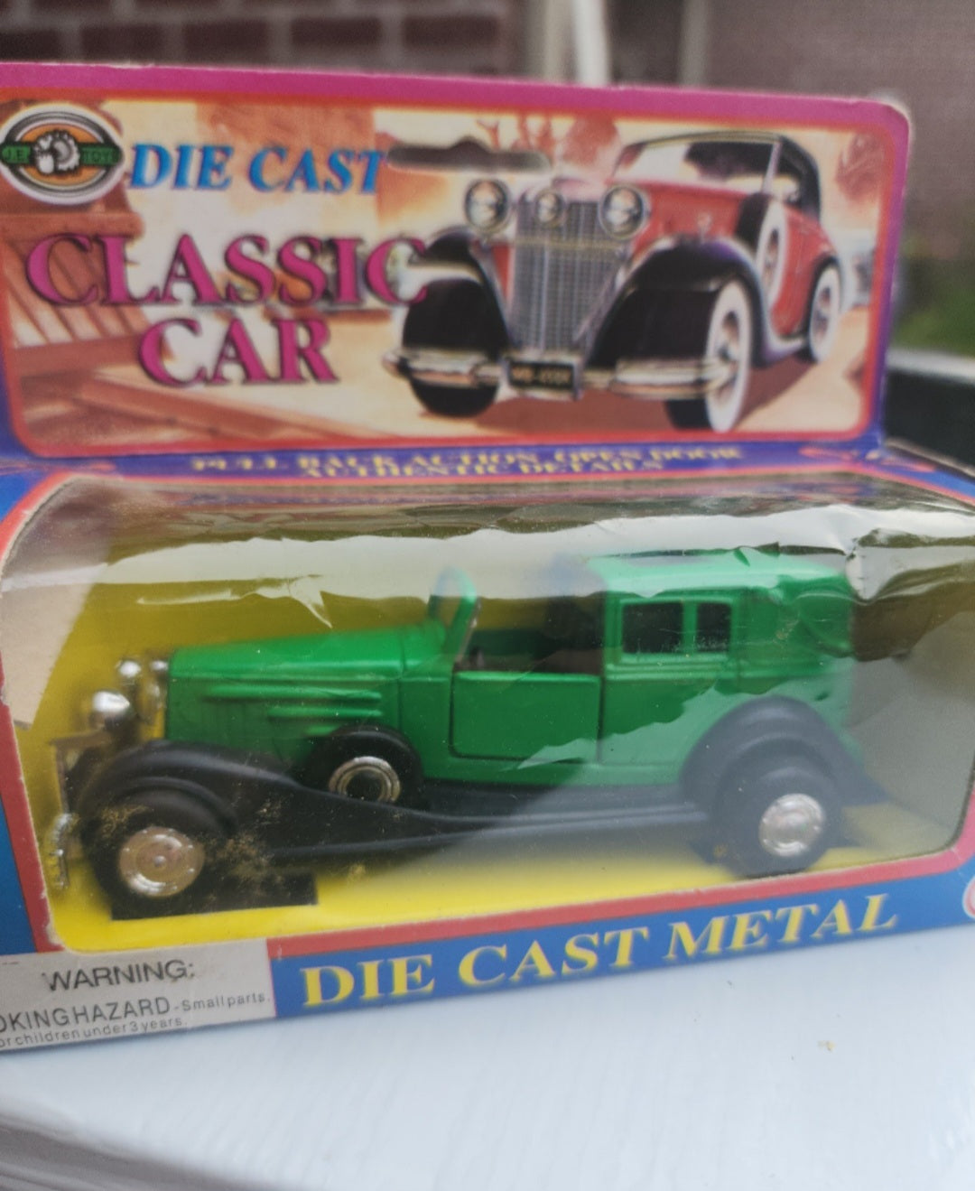 Vintage JE Toys, Diecast Metal Classic Car, 4.50" Long Pull Back by J.E. Toys