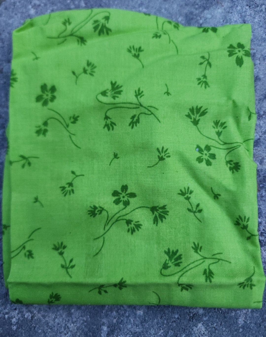 Bright Green Floral Fabric Quarter (18" x 21") - Perfect for Your Projects!