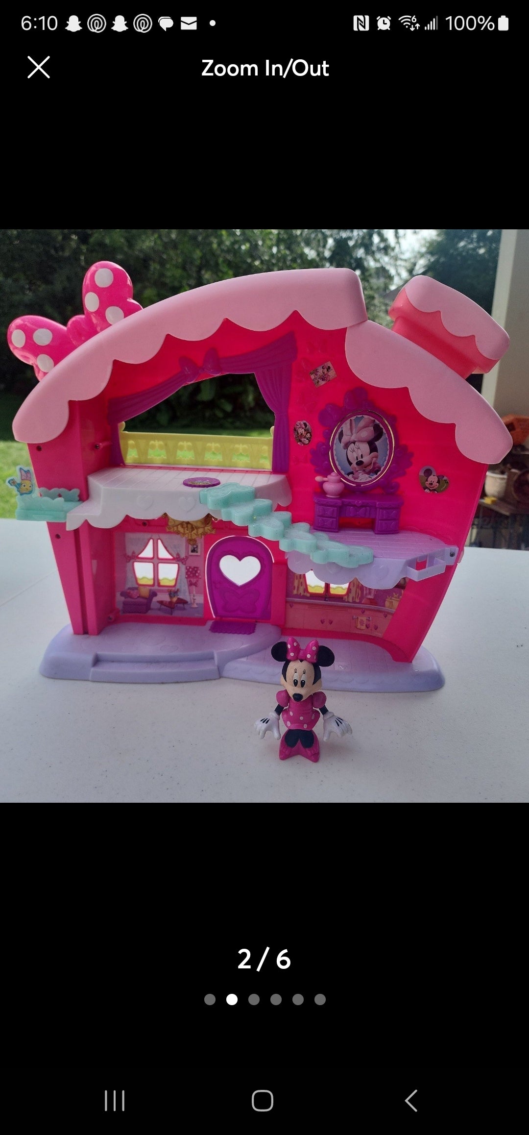 Disney Junior's Minnie Mouse Bowfabulous Home Talks & plays  & Disney Doorables