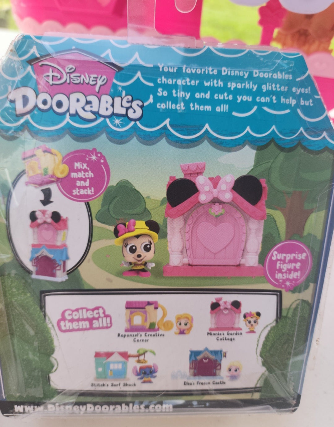 Disney Junior's Minnie Mouse Bowfabulous Home Talks & plays  & Disney Doorables