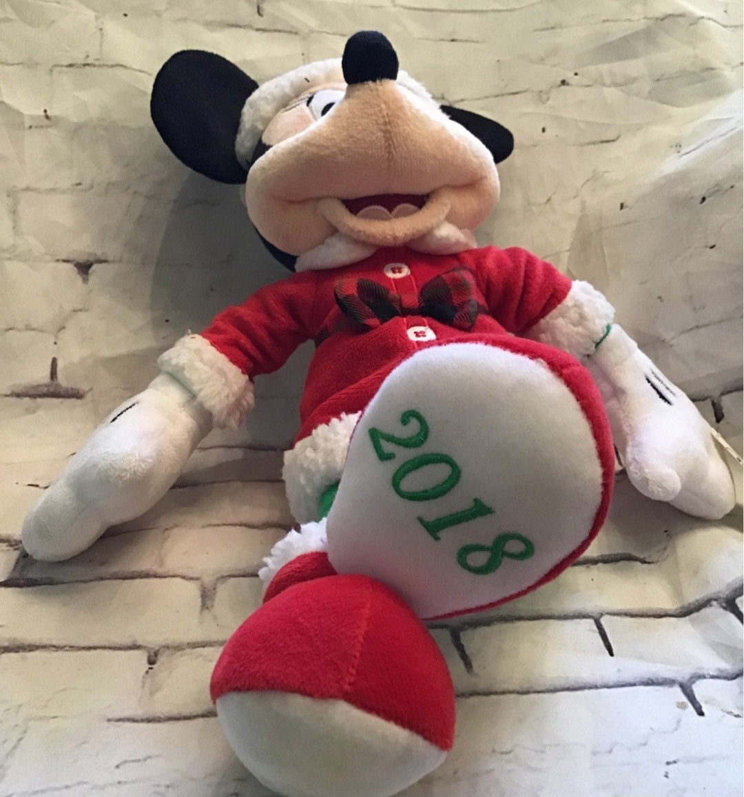 Disney Holiday Minnie Mouse Christmas Plush 14" (102)