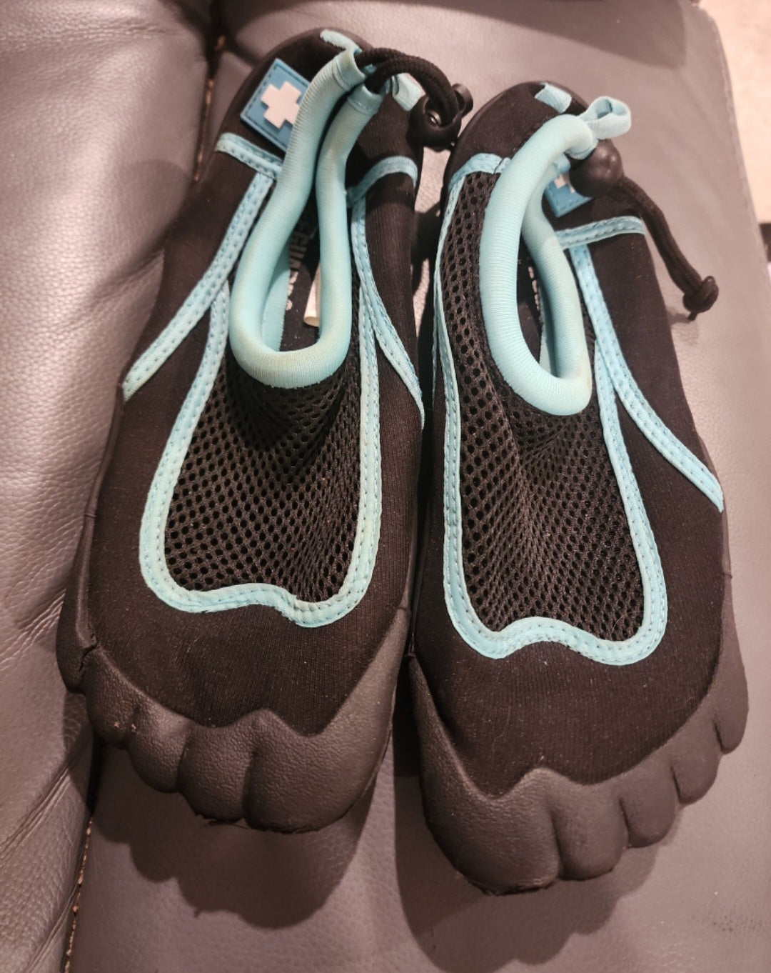 Women's Black & Aqua Water Shoes
By Lifeguard 5/6