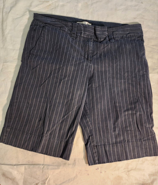 Old Navy Navy shorts with purple stripes 16