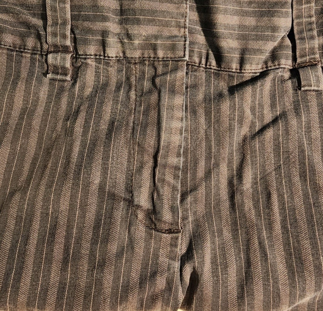 Old Navy Navy shorts with purple stripes 16