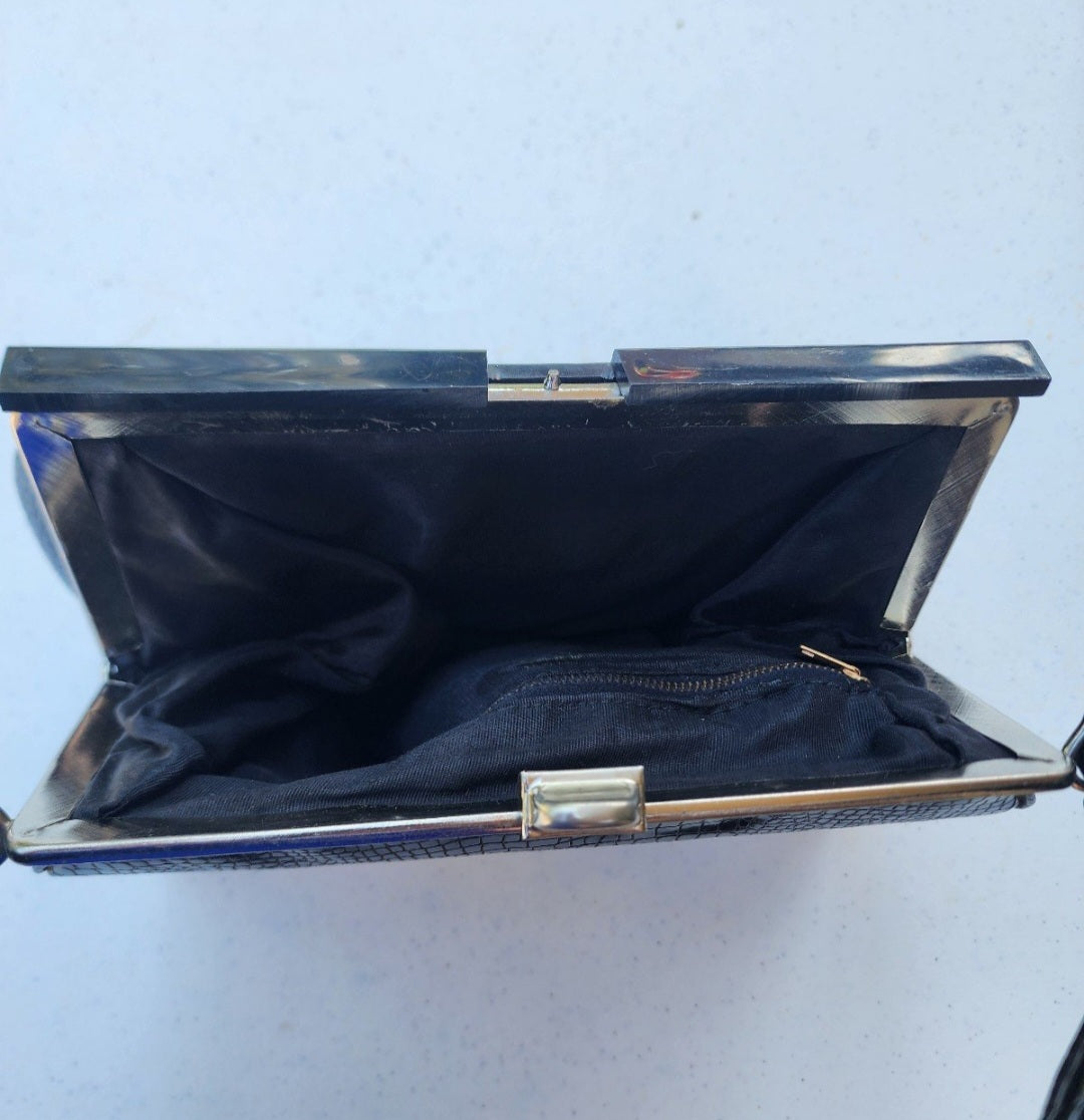 Vintage Dover Leather Handbag. Snap closure, Inside zippered compartment