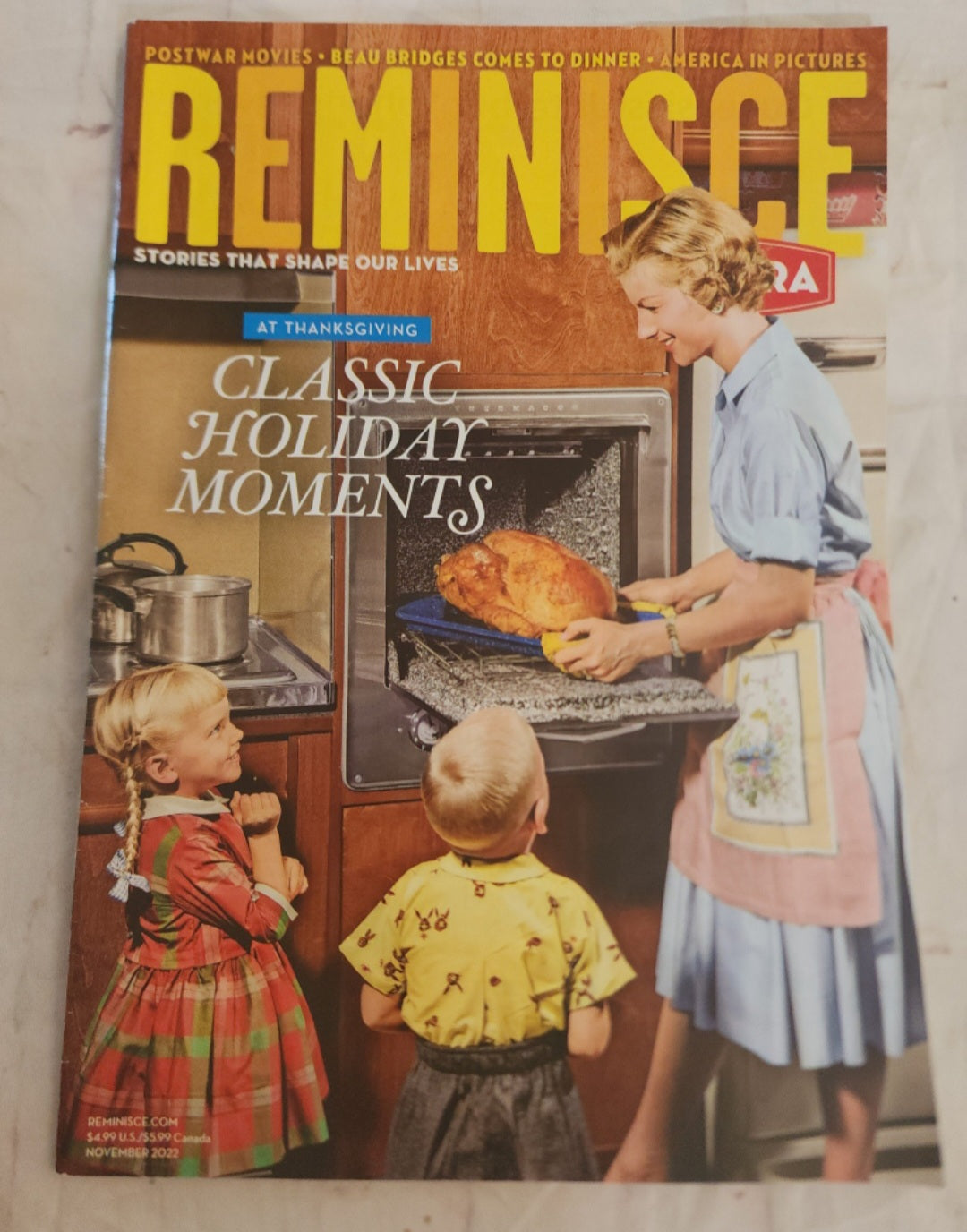 Reminisce Magazine November 2022 Classic Holiday Moments