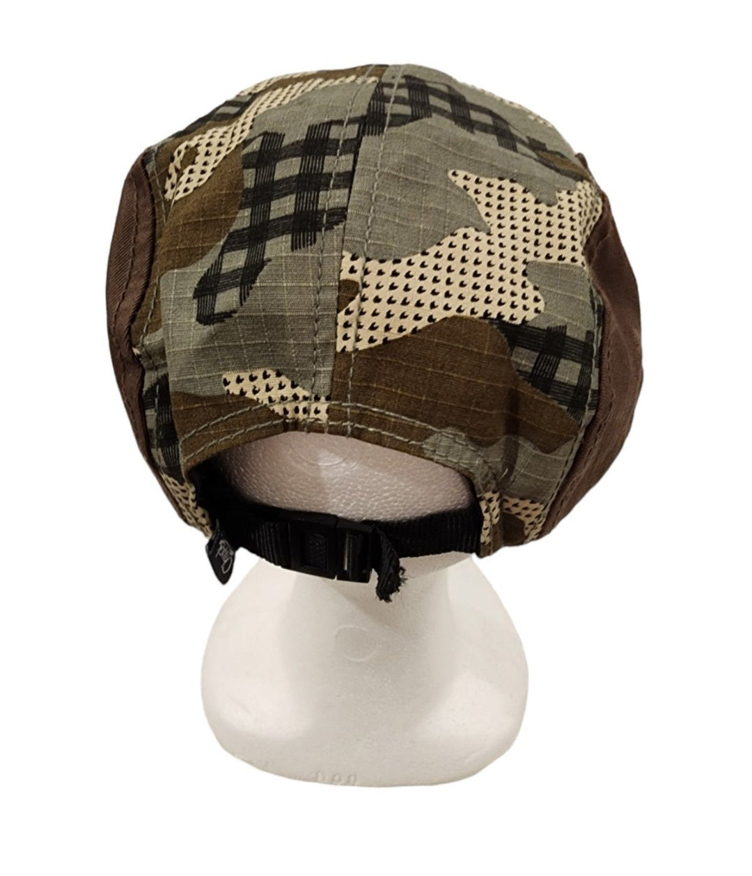 The American Chuck Originals snapback cap baseball camo hat is a men's snapback