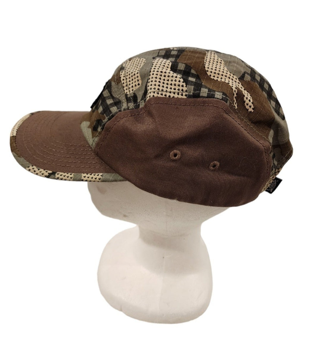 The American Chuck Originals snapback cap baseball camo hat is a men's snapback