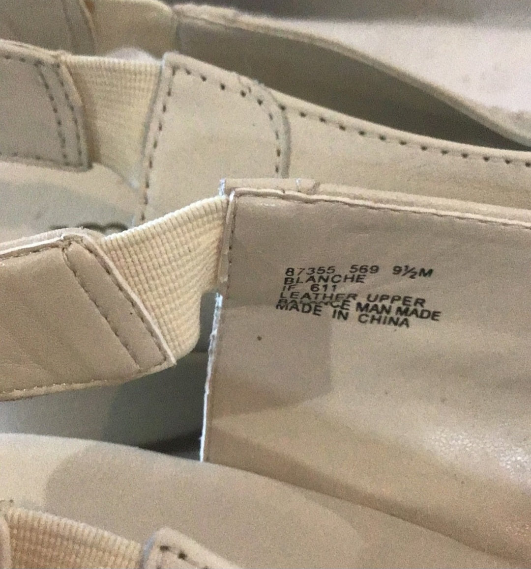 Women's leather cream shoes, i love comfort  size 9