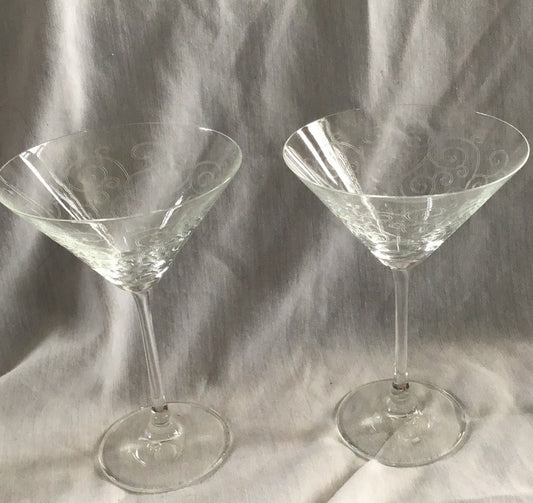Cocktail Glasses with etched Swirls