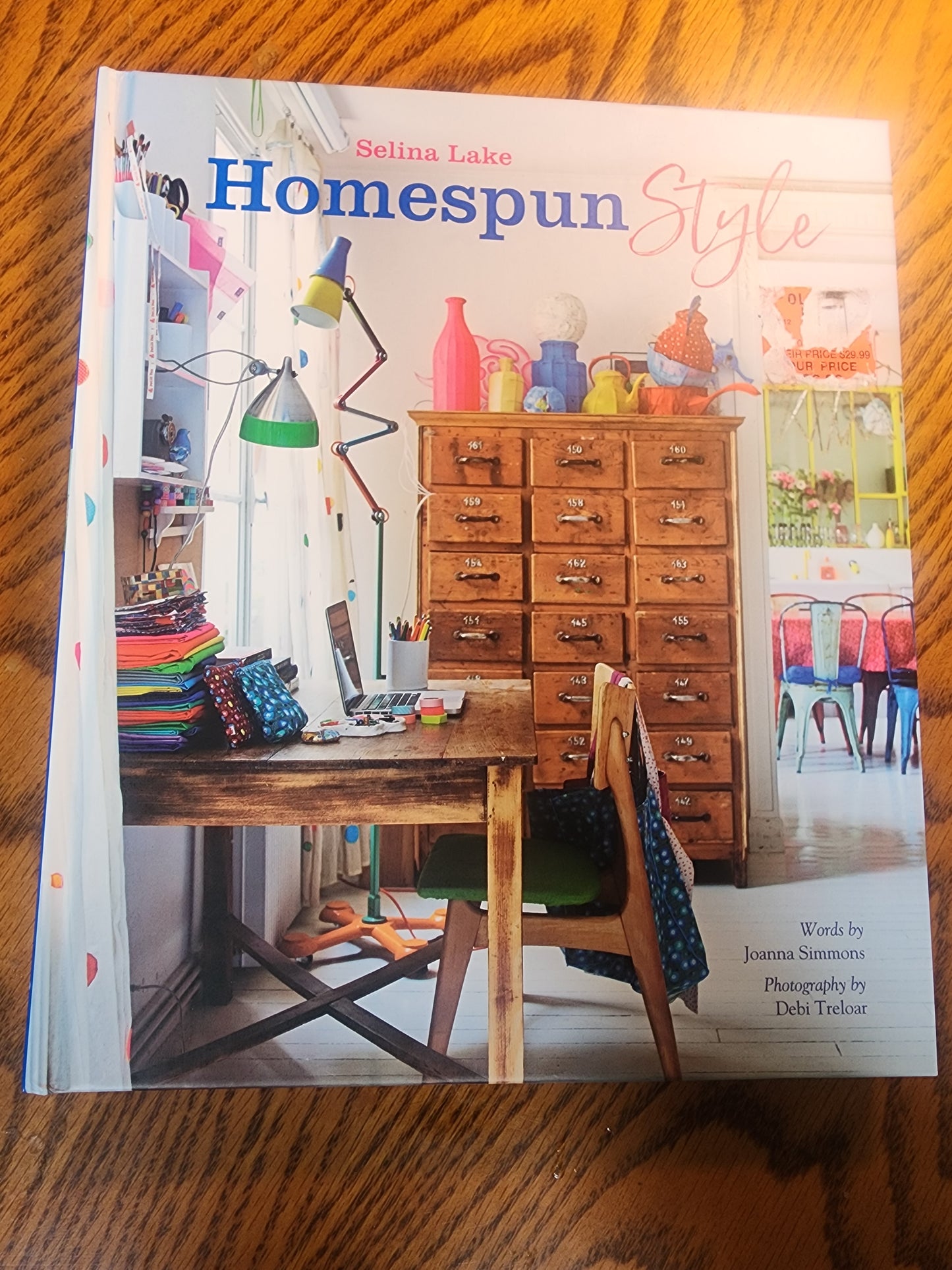 Selina Lake Homespun Style HB book featuring Beautiful Homes Around the World