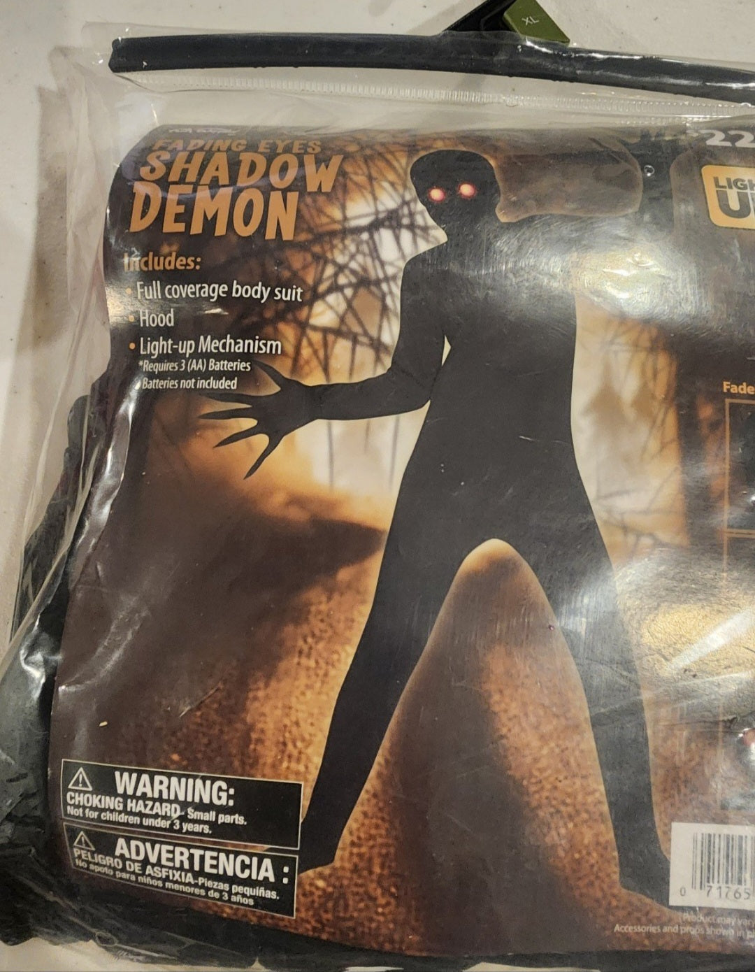 Boys Fading Eyes Shadow Demon XL 14/16 Lights Up!, Halloween costume