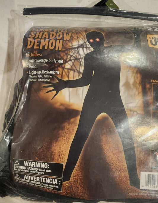 Boys Fading Eyes Shadow Demon XL 14/16 Lights Up!, Halloween costume